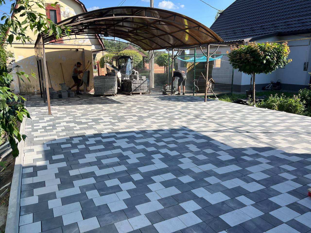 ціна укладання тротуарної плитки